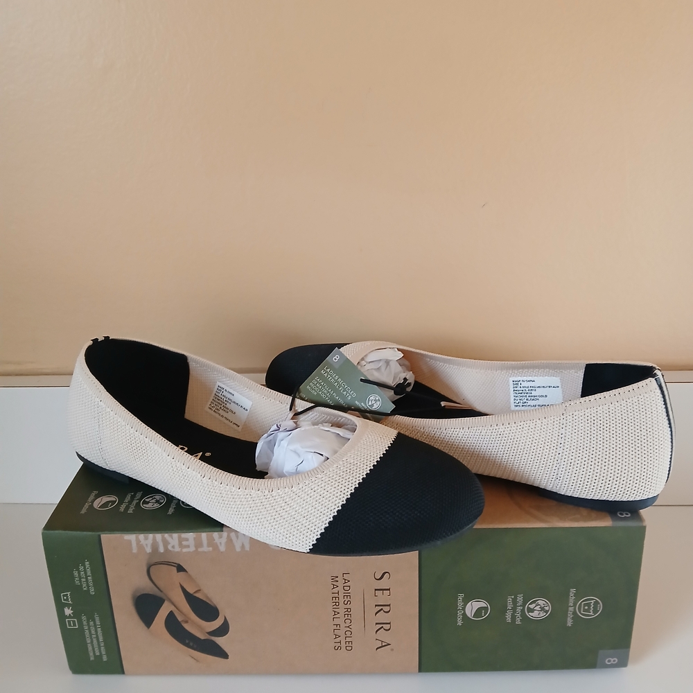 Ladies Recycled Material Cream & Black Flats